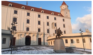 SCHLOSS HOF ÉS POZSONY ADVENTKOR, CSOKIVAL FŰSZEREZVE